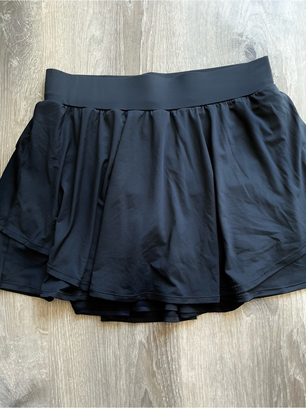 NWT iuga Black Layered Silky Activewear Flared Skirt - Picture 3 of 10